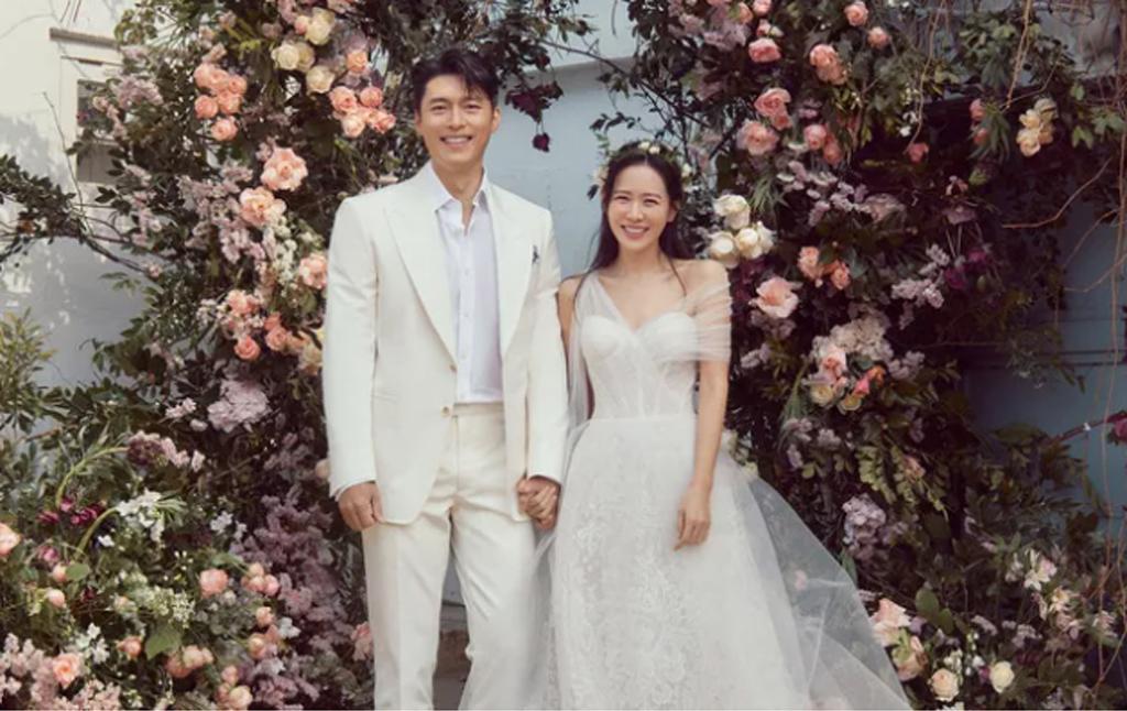 Hyun Bin - Son Ye Jin chính thức hé lộ ảnh cưới