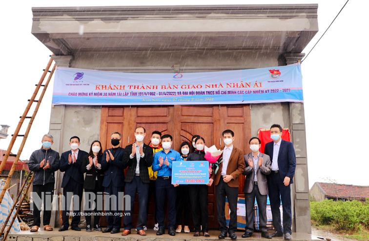 Khánh thành "ngôi nhà nhân ái" cho gia đình có hoàn cảnh khó khăn