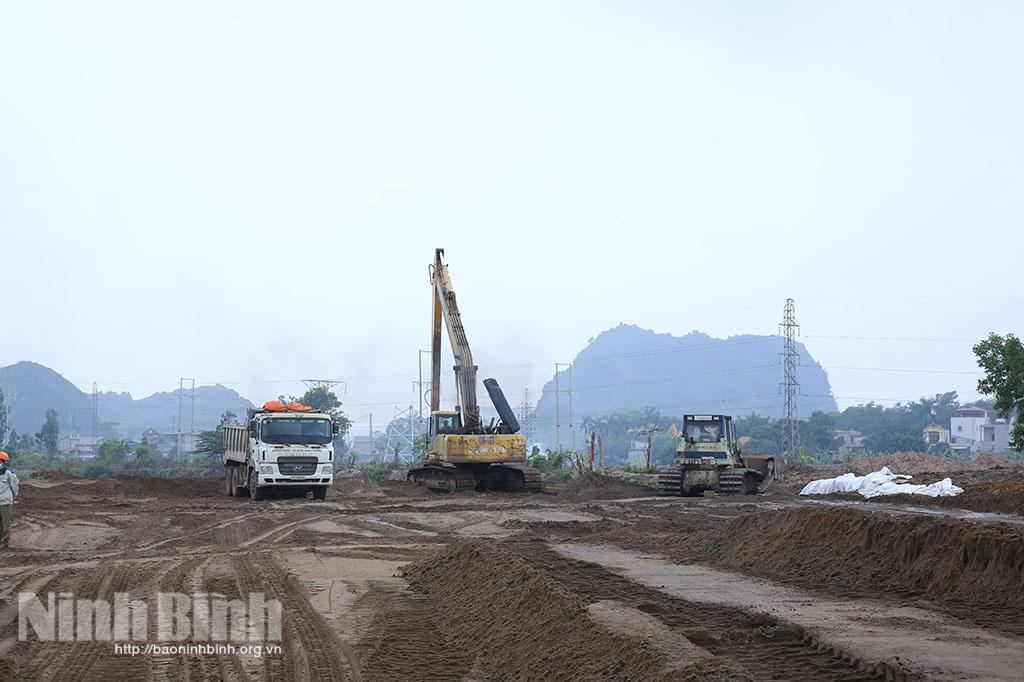 Tháo gỡ khó khăn về vật liệu thi công Dự án đường cao tốc Bắc- Nam