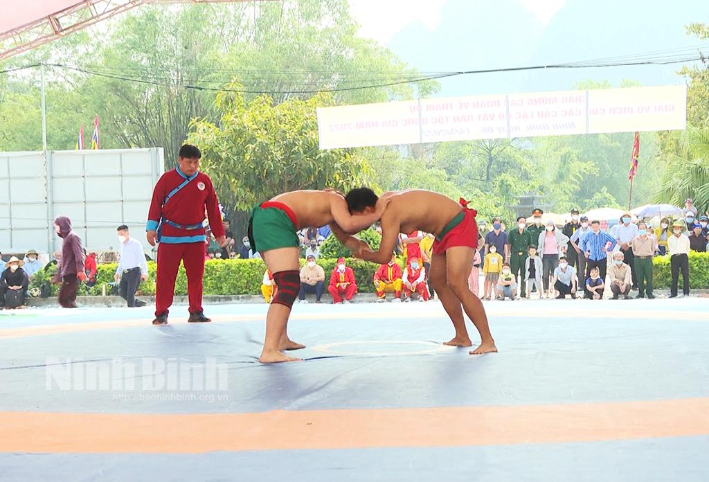 Đặc sắc trò chơi dân gian trong Lễ hội Hoa Lư