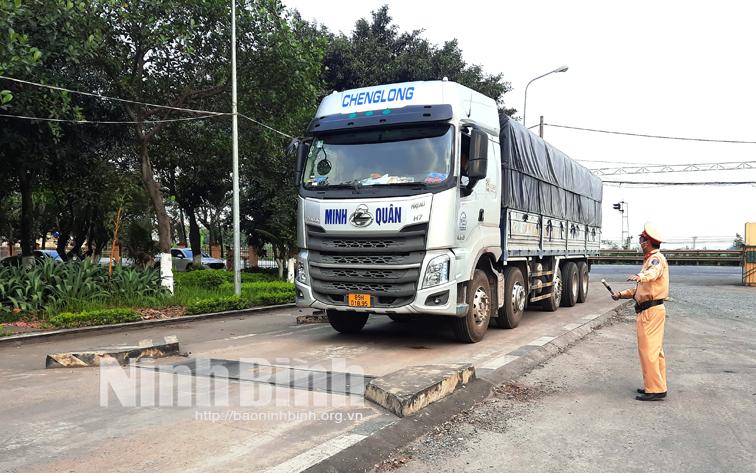 Xử lý phương tiện quá tải cần có sự vào cuộc đồng bộ