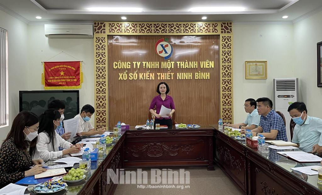 Giám sát "Việc thực hiện chính sách, pháp luật về thực hành tiết kiệm, chống lãng phí"