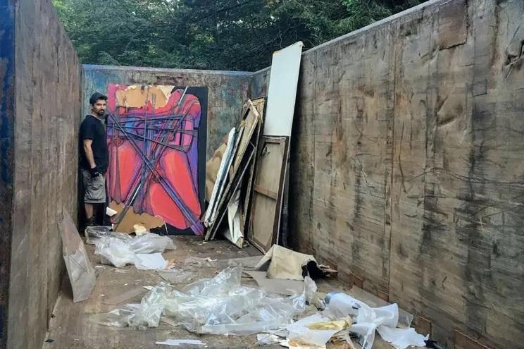 Tìm thấy hàng trăm tác phẩm nghệ thuật triệu đô trong thùng rác