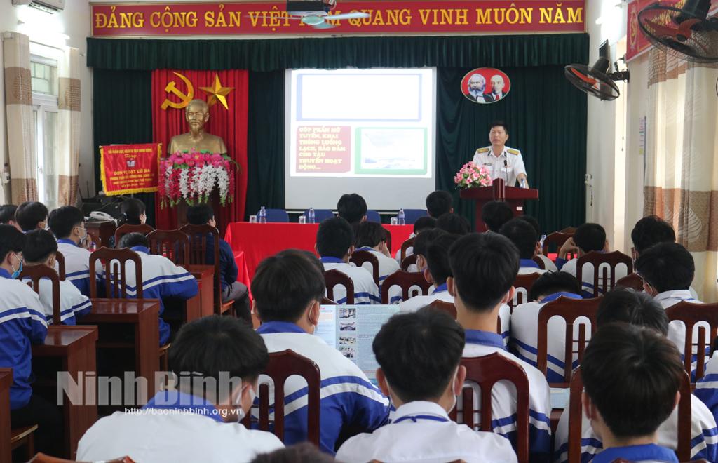 Tuyên truyền thu hút nguồn nhân lực xây dựng Quân chủng Hải quân năm 2022