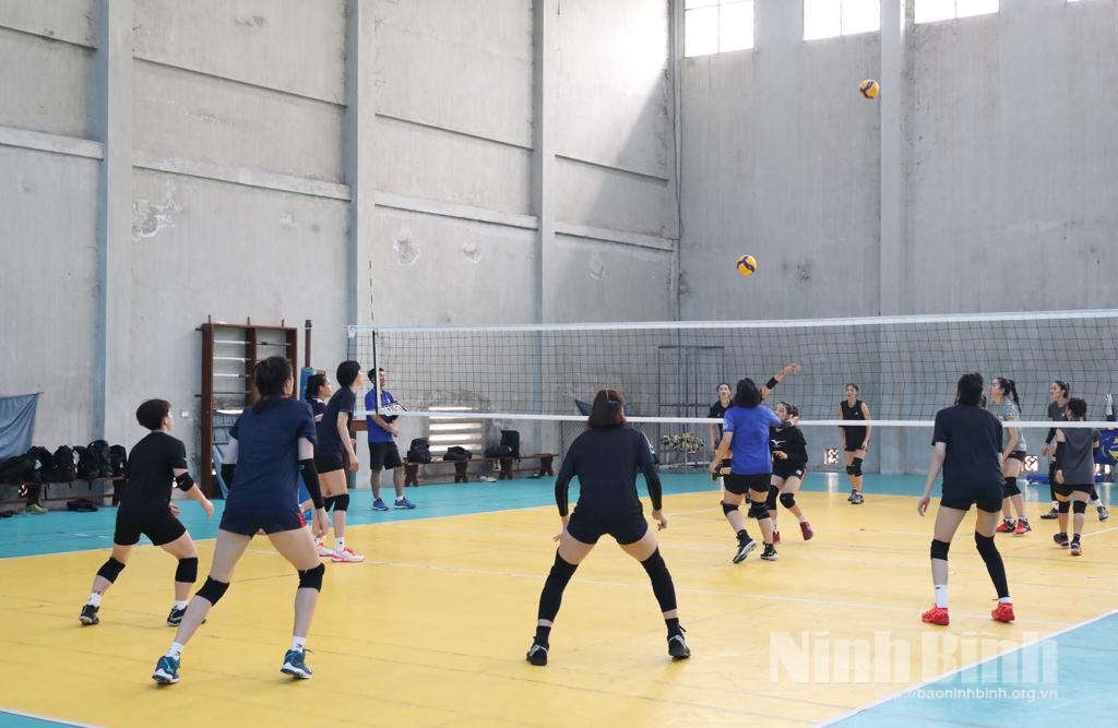 Bốn tuyển thủ bóng chuyền nữ Ninh Bình và cơ hội tỏa sáng tại SEA Games 31