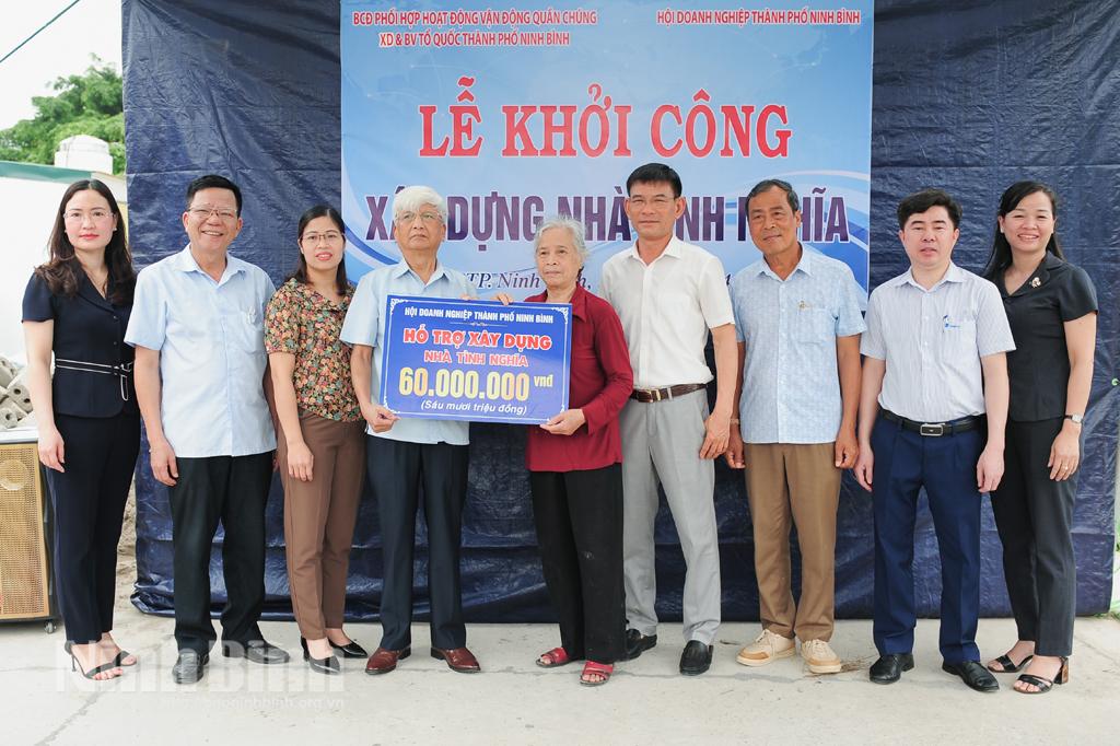 Khởi công xây dựng nhà tình nghĩa cho gia đình chính sách