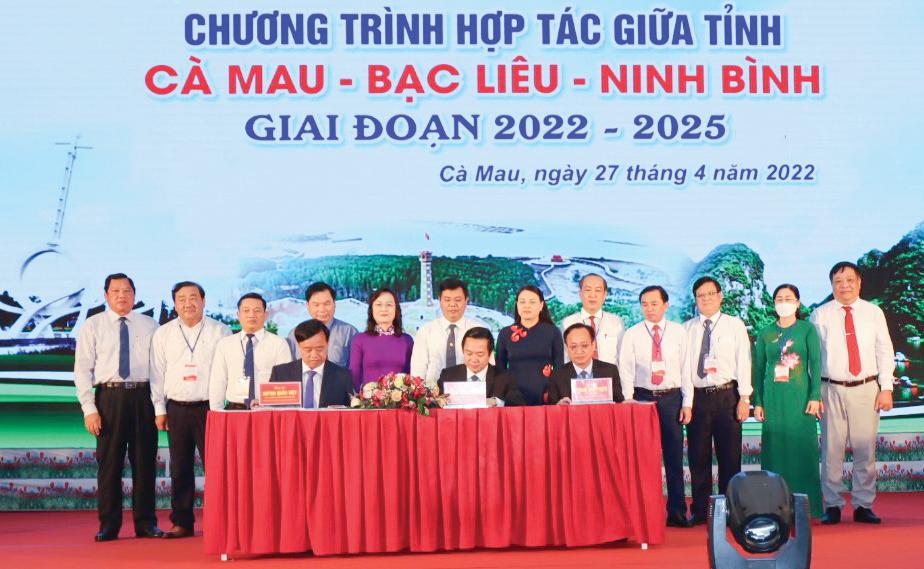 Đẩy mạnh quan hệ hợp tác phát triển giữa 3 tỉnh Ninh Bình- Bạc Liêu- Cà Mau