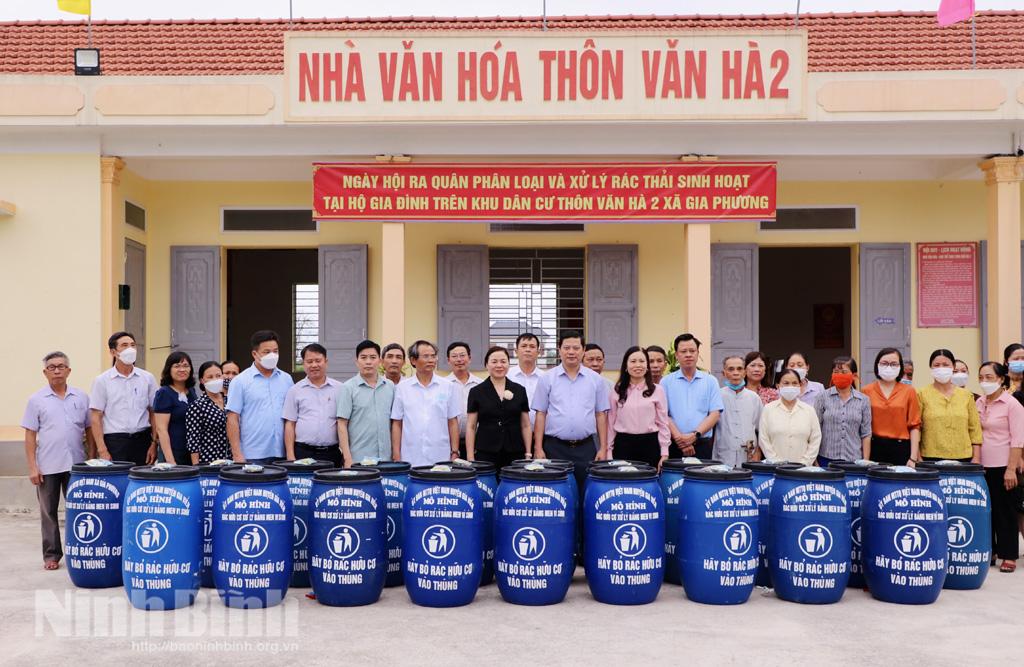 Phát động xây dựng mô hình điểm "phân loại, xử lý rác thải sinh hoạt tại hộ gia đình và trên địa bàn dân cư"