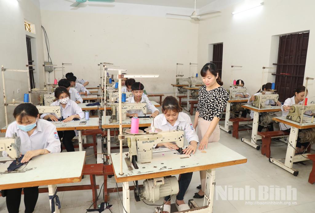 Trung tâm GDNN-GDTX huyện Yên Mô: Nâng cao chất lượng giáo dục gắn với đào tạo nghề