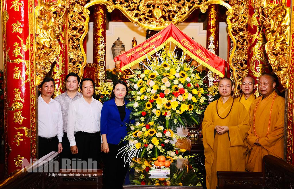 Đồng chí Bí thư Tỉnh ủy chúc mừng Lễ Phật đản năm 2022