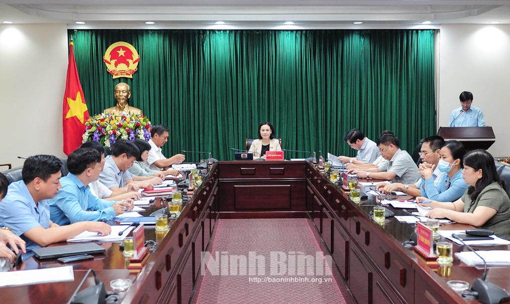 Lấy ý kiến góp ý vào dự thảo Luật Khám bệnh, chữa bệnh (sửa đổi) và dự thảo Luật Phòng, chống bạo lực gia đình (sửa đổi)