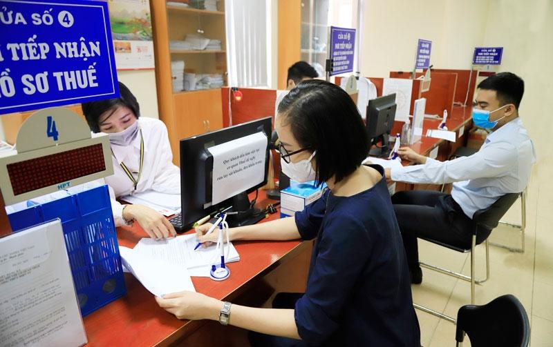 State budget collection reaches 160.2 trillion VND in April