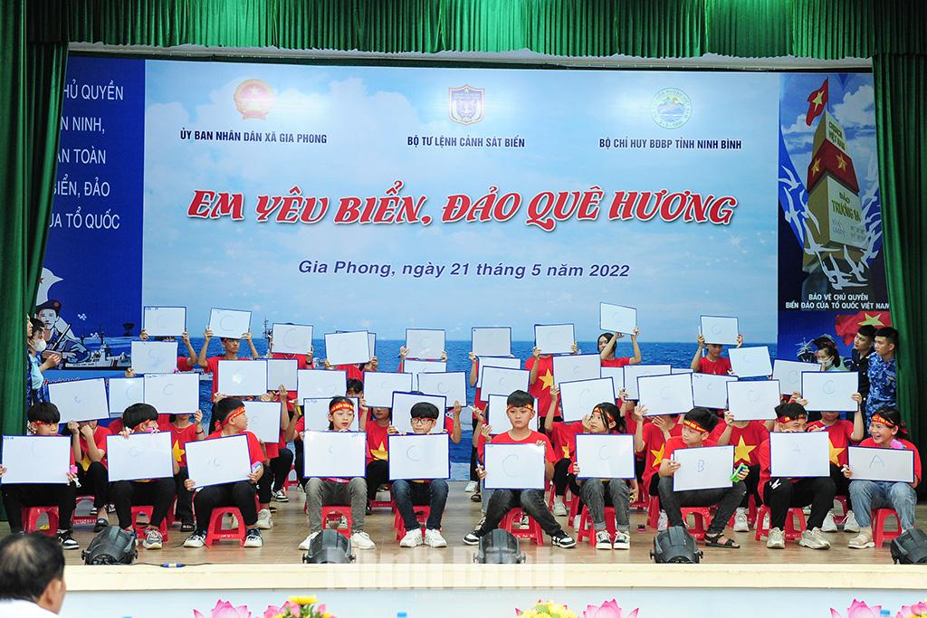 Tổ chức Cuộc thi "Em yêu biển đảo quê hương" tại Gia Viễn