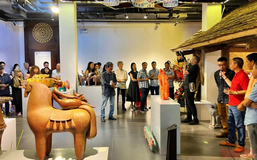 Khai mạc triển lãm điêu khắc "Con giống"