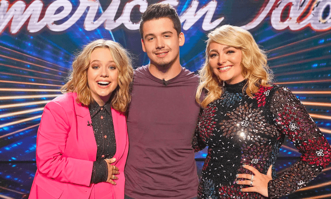Ca sĩ 20 tuổi vô địch American Idol