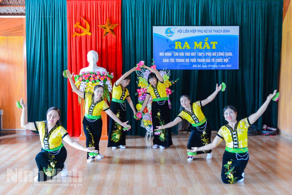 Ra mắt mô hình "Chi hội thu hút 100% phụ nữ công giáo, dân tộc trong độ tuổi tham gia tổ chức Hội"