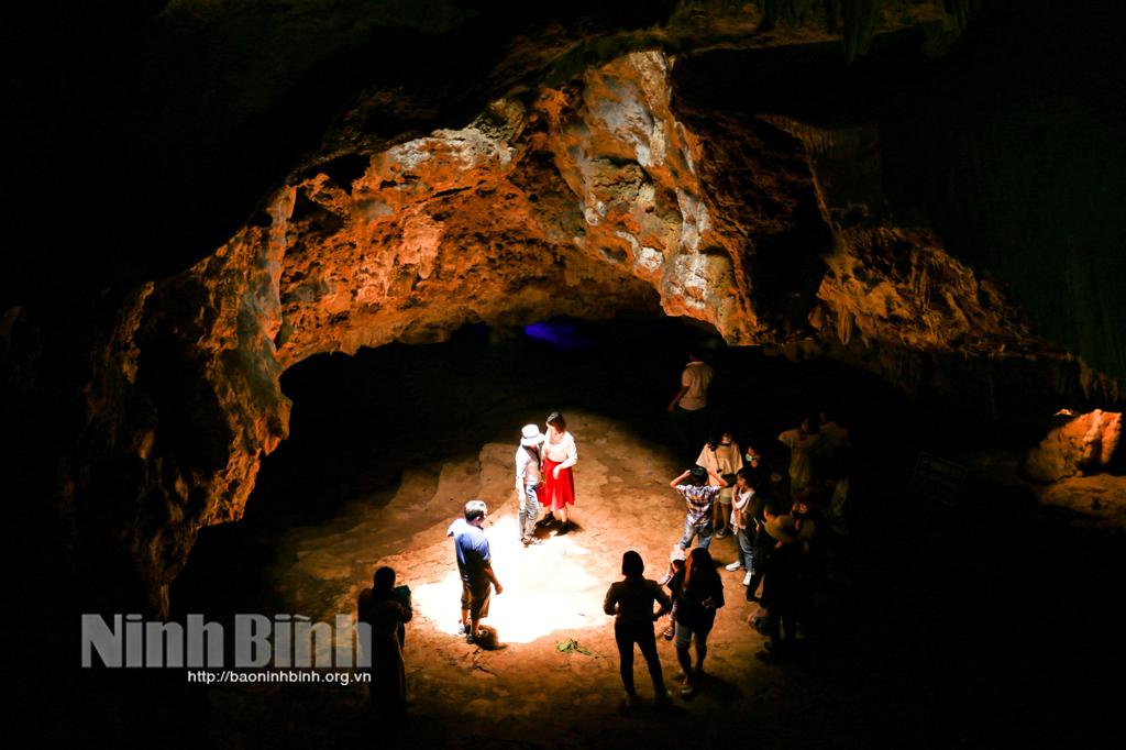 Động Thiên Hà, điểm "check in" lý tưởng dịp nghỉ lễ