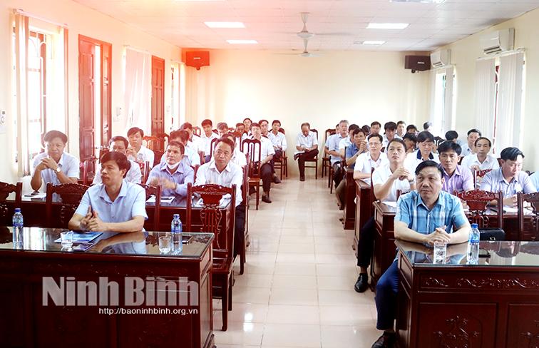 Khai mạc lớp tập huấn kiến thức về kinh tế tập thể cho cán bộ xã, thị trấn