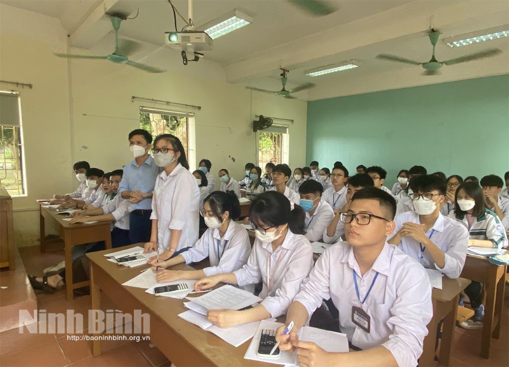 Trường THPT Yên Khánh A: Quan tâm phát triển Đảng trong học sinh