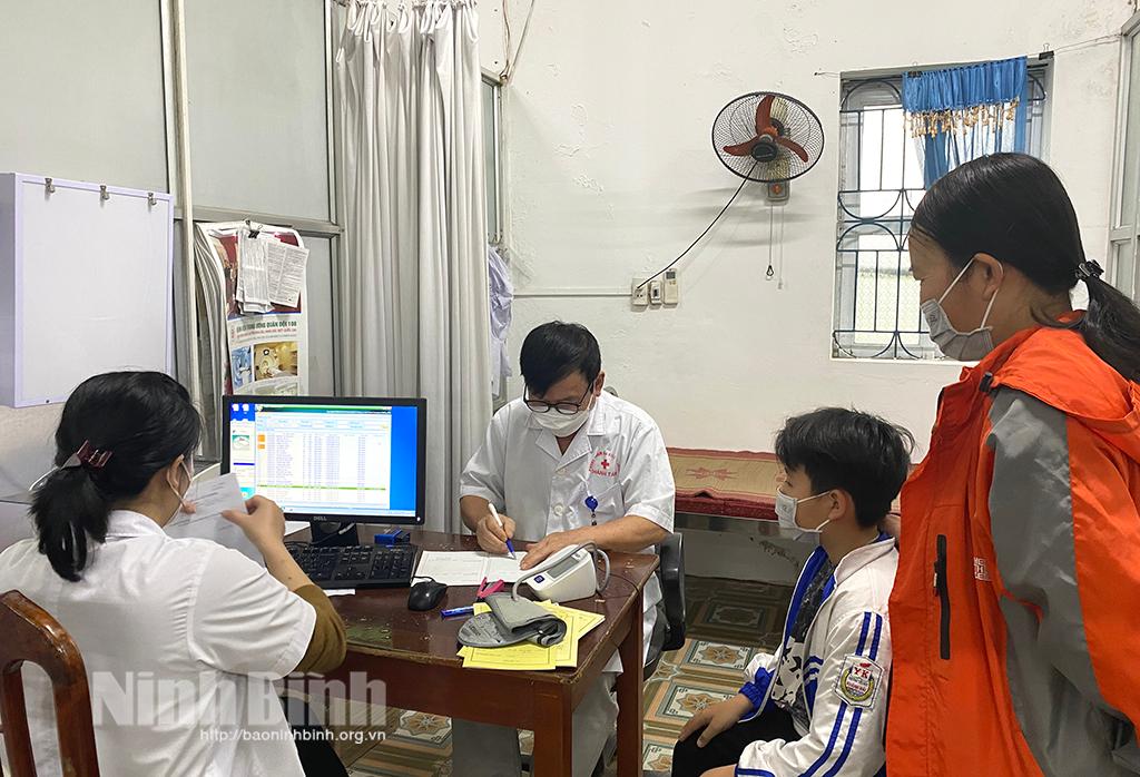 Ninh Bình còn trên 500 ca bệnh COVID-19 đang cách ly, điều trị