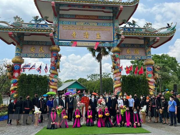 Gắn biển tên Việt cho những ngôi chùa lâu đời tại Thái Lan