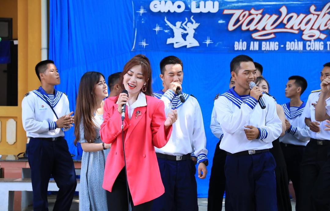 Hà Myo hát về Trường Sa bằng dân ca Nam Trung bộ kết hợp rap và EDM