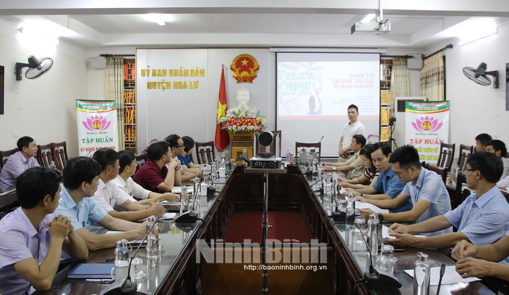 Tập huấn kỹ năng kinh doanh sản phẩm mang nhãn hiệu "Sen Hoa Lư - Ninh Bình"