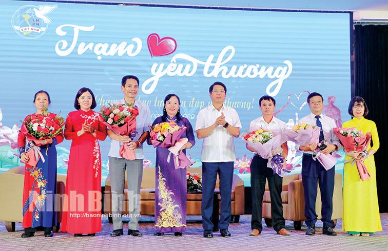 Để ngọn lửa yêu thương sưởi ấm mỗi gia đình