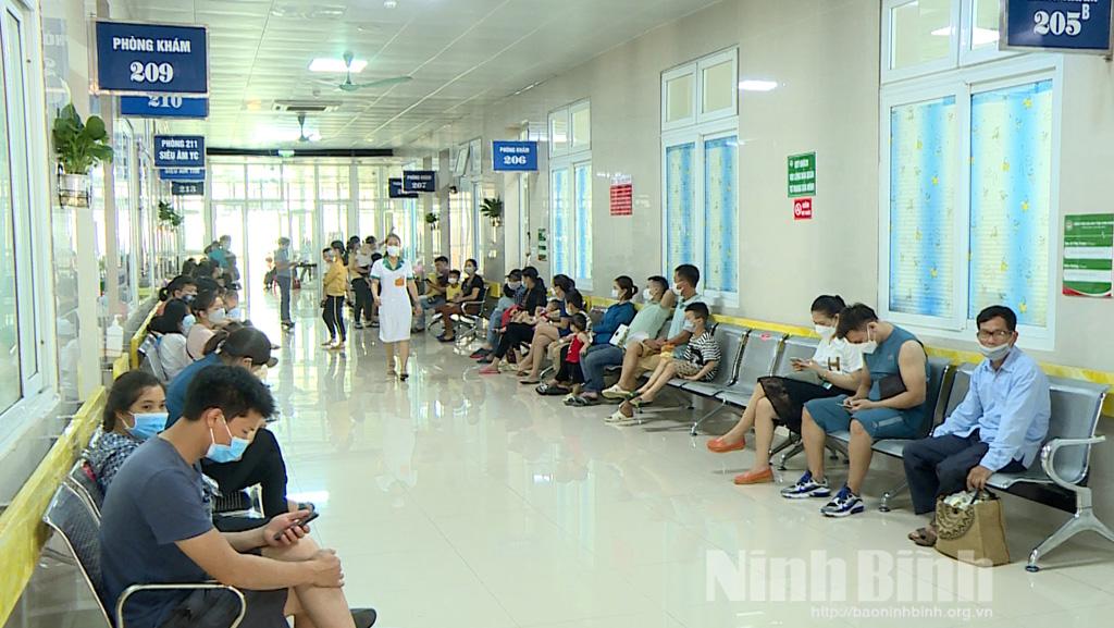 Nắng nóng, bệnh nhân nhập viện nhiều