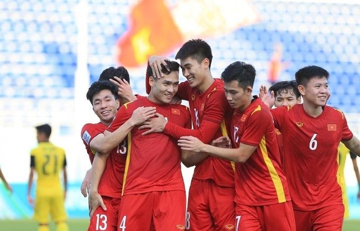 Vietnam book quarter-final place with 2-0 rout of Malaysia