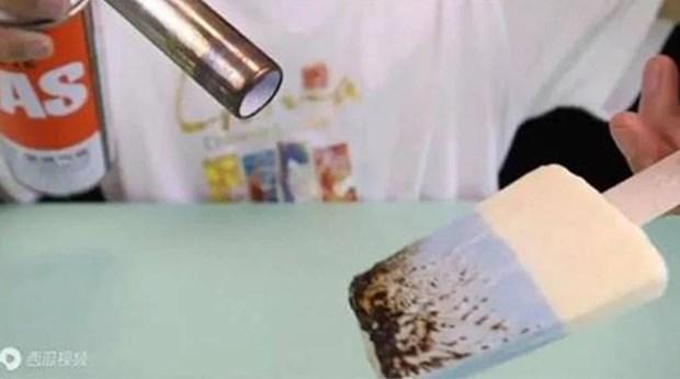 Công ty Trung Quốc gây sốc với những que kem "không thể tan chảy"