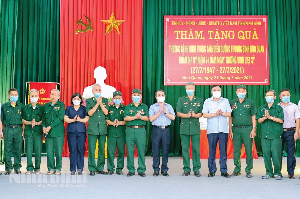 Chăm sóc người có công là đạo lý, bổn phận và tình yêu thương của mỗi công dân