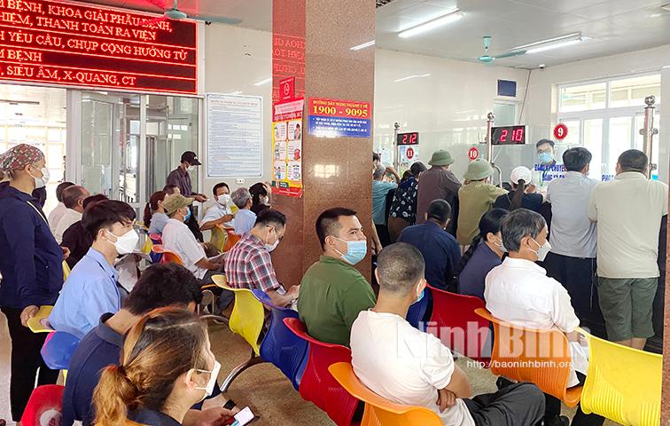 Tổ chức khám, chữa bệnh bảo hiểm y tế ngoại trú ngày thứ Bảy và Chủ nhật