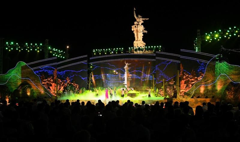 Xúc động chương trình nghệ thuật "Cõi thiêng Đồng Lộc"