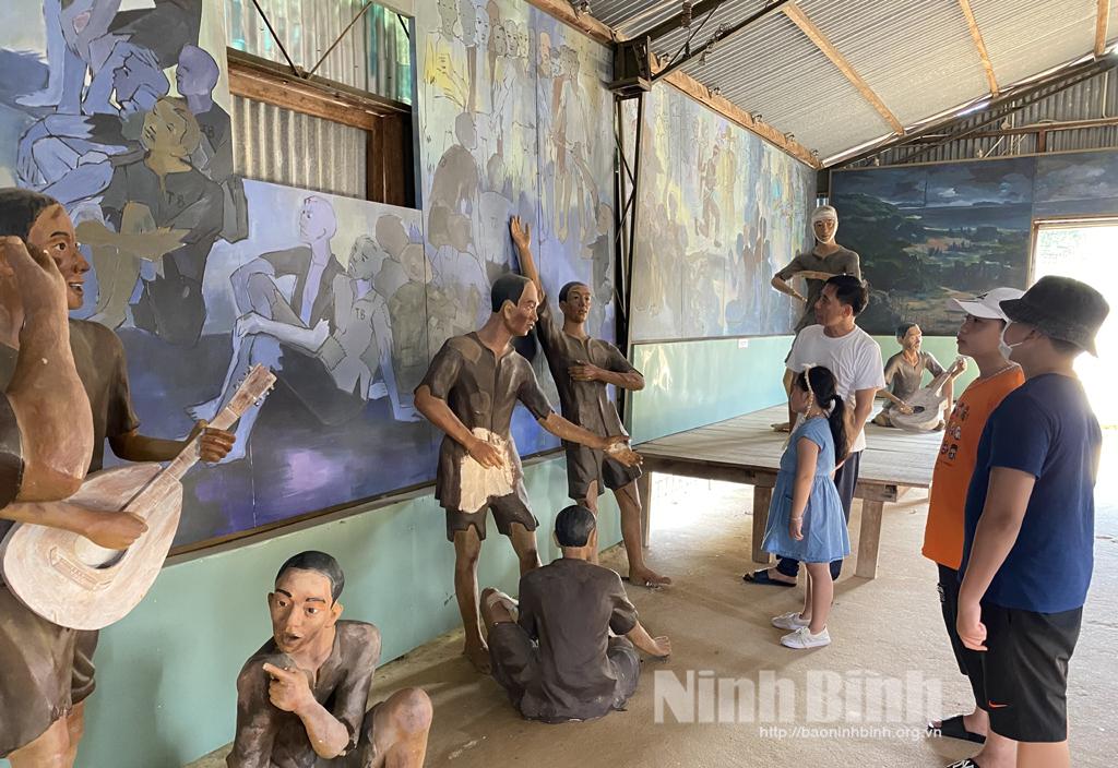 Tháng 7, thăm di tích nhà tù Phú Quốc