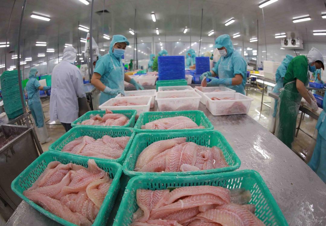 Kinh tế 6 tháng khởi sắc nhưng áp lực lạm phát lớn