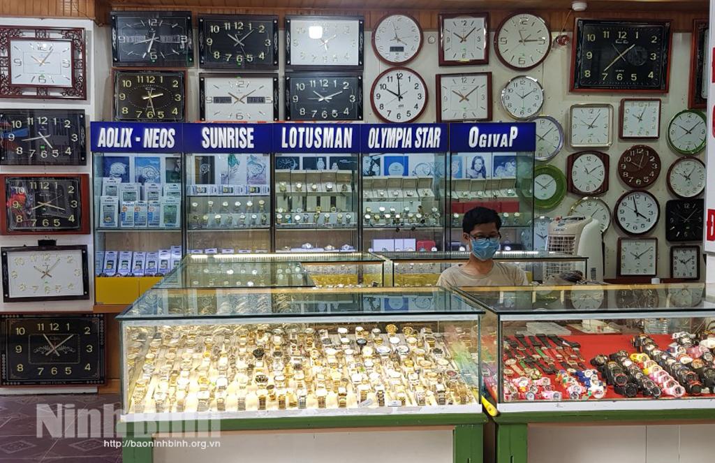 Đồng hồ treo tường- phụ kiện trang trí nhà cửa