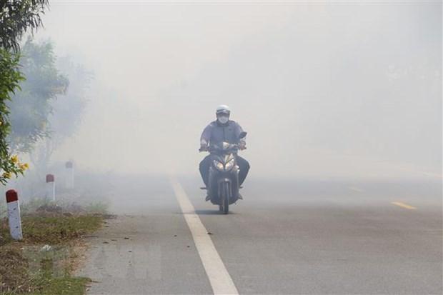 Phạt đến 3 triệu đồng nếu đốt phụ phẩm cây trồng cạnh tuyến giao thông