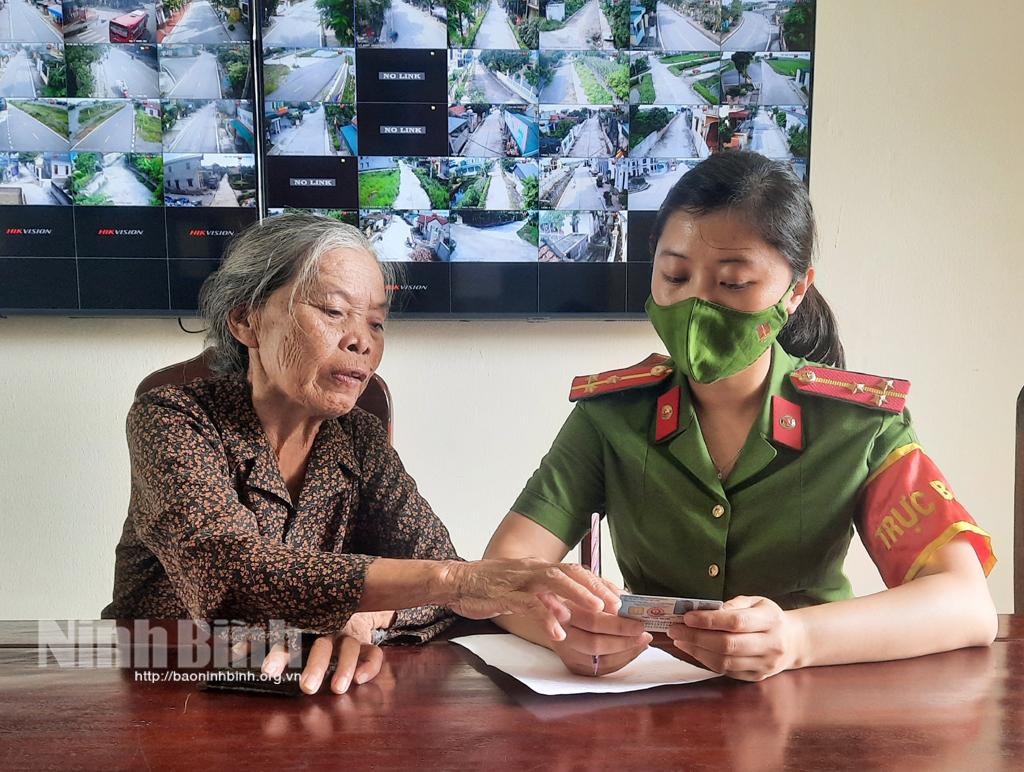 Những "bông hoa" tiêu biểu trong lực lượng Công an Ninh Bình