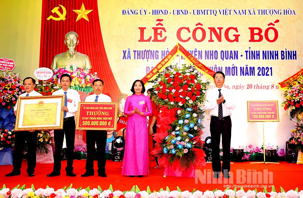 Thượng Hòa đón Bằng công nhận xã đạt chuẩn Nông thôn mới