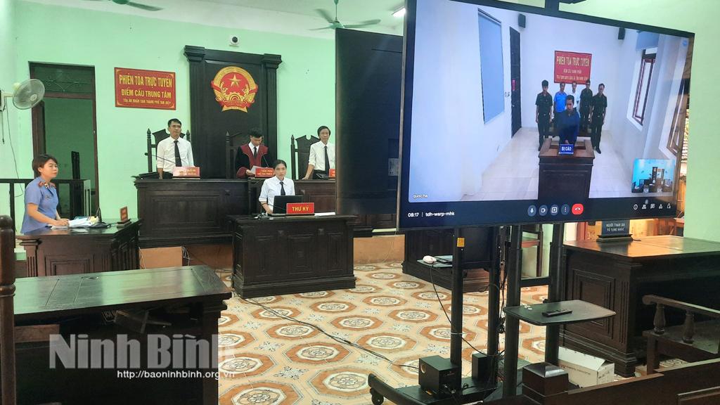 Phiên tòa xét xử trực tuyến đầu tiên của Tòa án cấp huyện