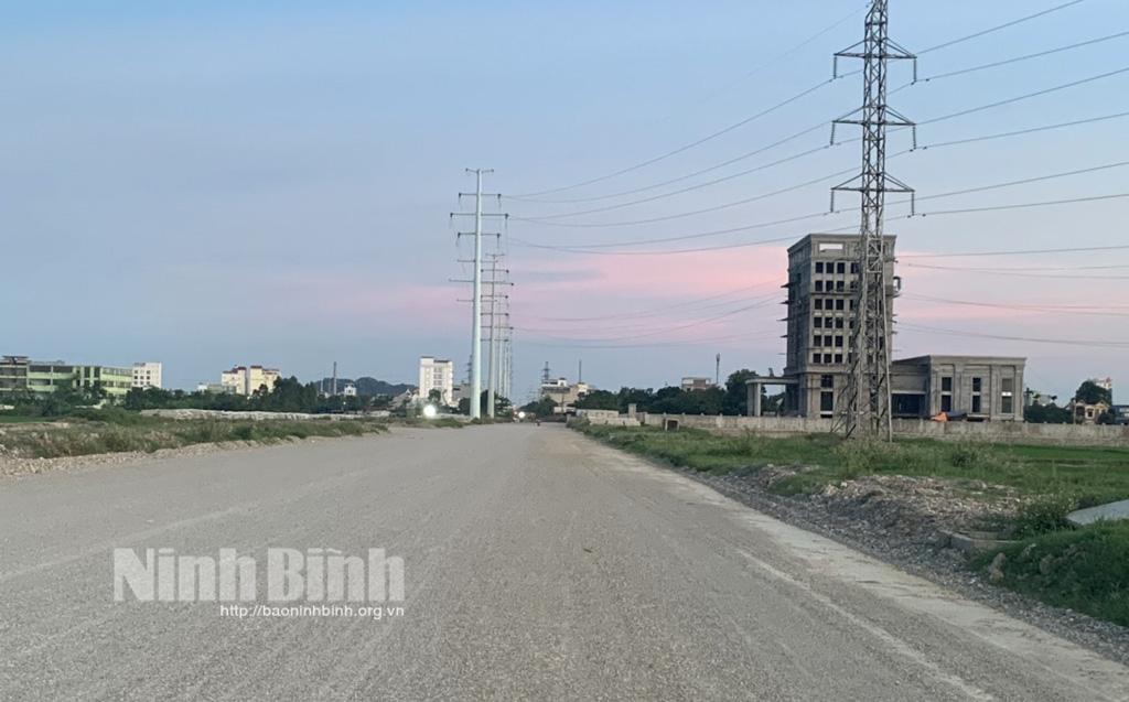 Kiên quyết cắt giảm, điều chuyển vốn những dự án chậm tiến độ