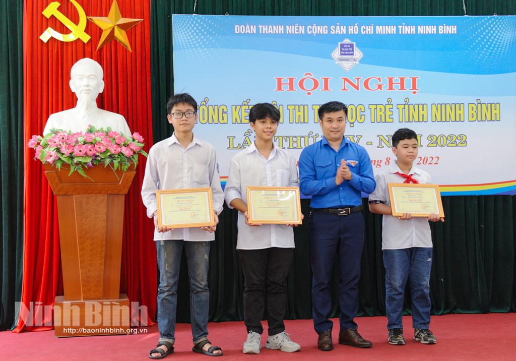 Trao giải Hội thi Tin học trẻ tỉnh Ninh Bình lần thứ XXV