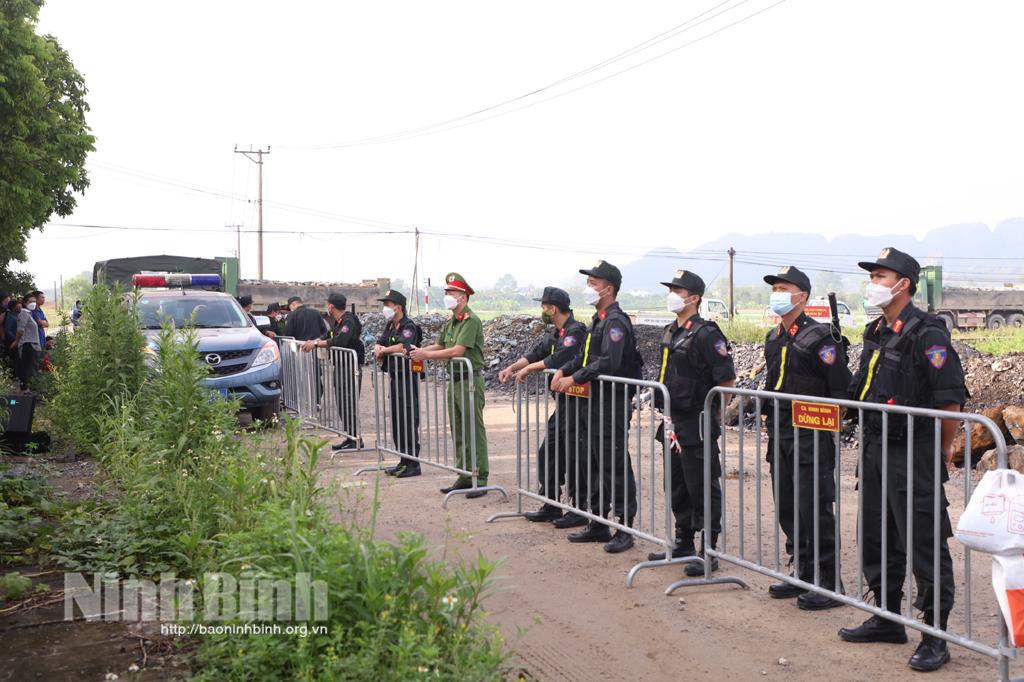 Cưỡng chế thu hồi đất phục vụ dự án đầu tư xây dựng cơ sở hạ tầng khu dân cư Nguyên Ngoại 2