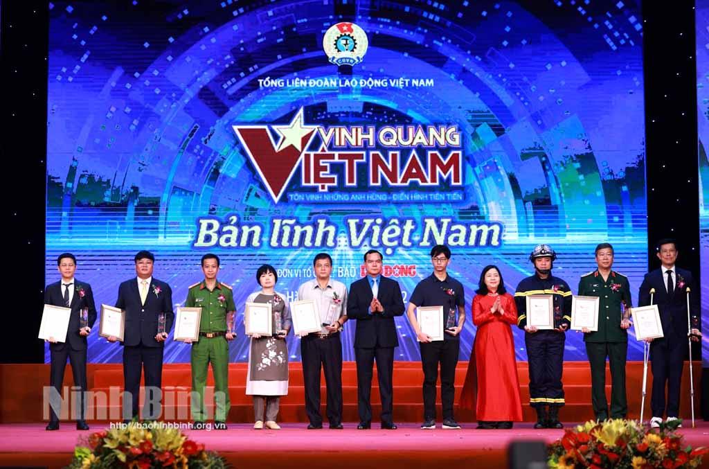 Ninh Binh's Yen Hoa commune honoured for outstanding achievements in digital transformation