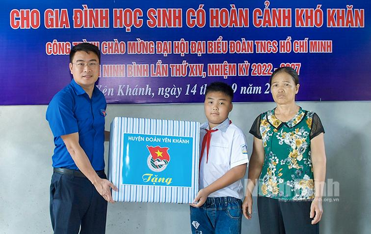 Khánh thành ngôi nhà "khăn quàng đỏ" cho gia đình học sinh có hoàn cảnh khó khăn