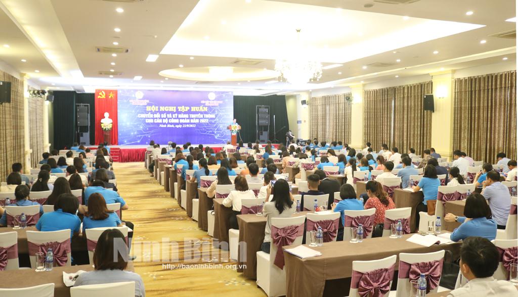 Tập huấn kỹ năng chuyển đổi số cho cán bộ công đoàn cơ sở các doanh nghiệp