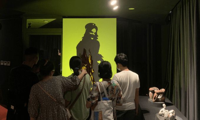 Triển lãm 'điêu khắc ánh sáng' của Bùi Văn Tự