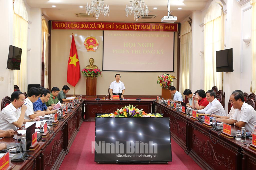 Giao ban UBND tỉnh phiên thường kỳ tháng 9