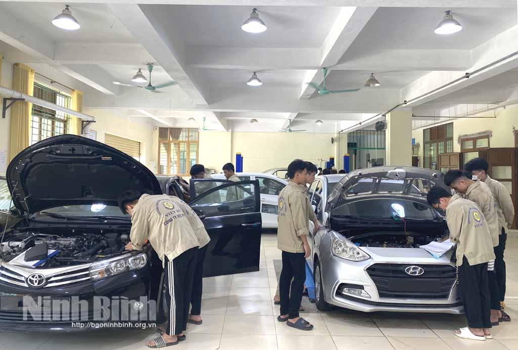 Chú trọng hợp tác lao động đi làm việc tại nước ngoài